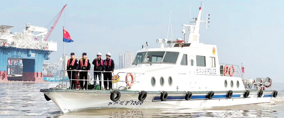 長航南通公安打防并舉、多點發(fā)力，織密四維立體巡查網(wǎng)——守護(hù)江海門戶“青綠山水圖”